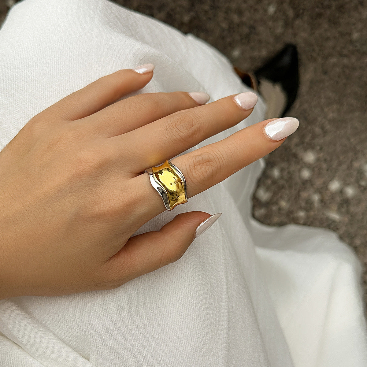 Retro Irregular Exaggerated Concave and Convex Ripple Ring Rings Simple Personalized Alloy Handpiece